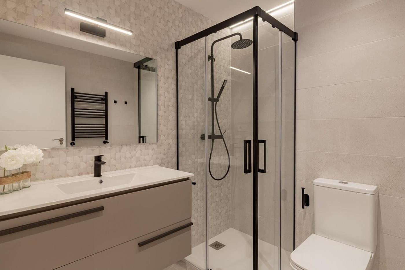 Room4You By Asturias Holidays Oviédo Exterior foto