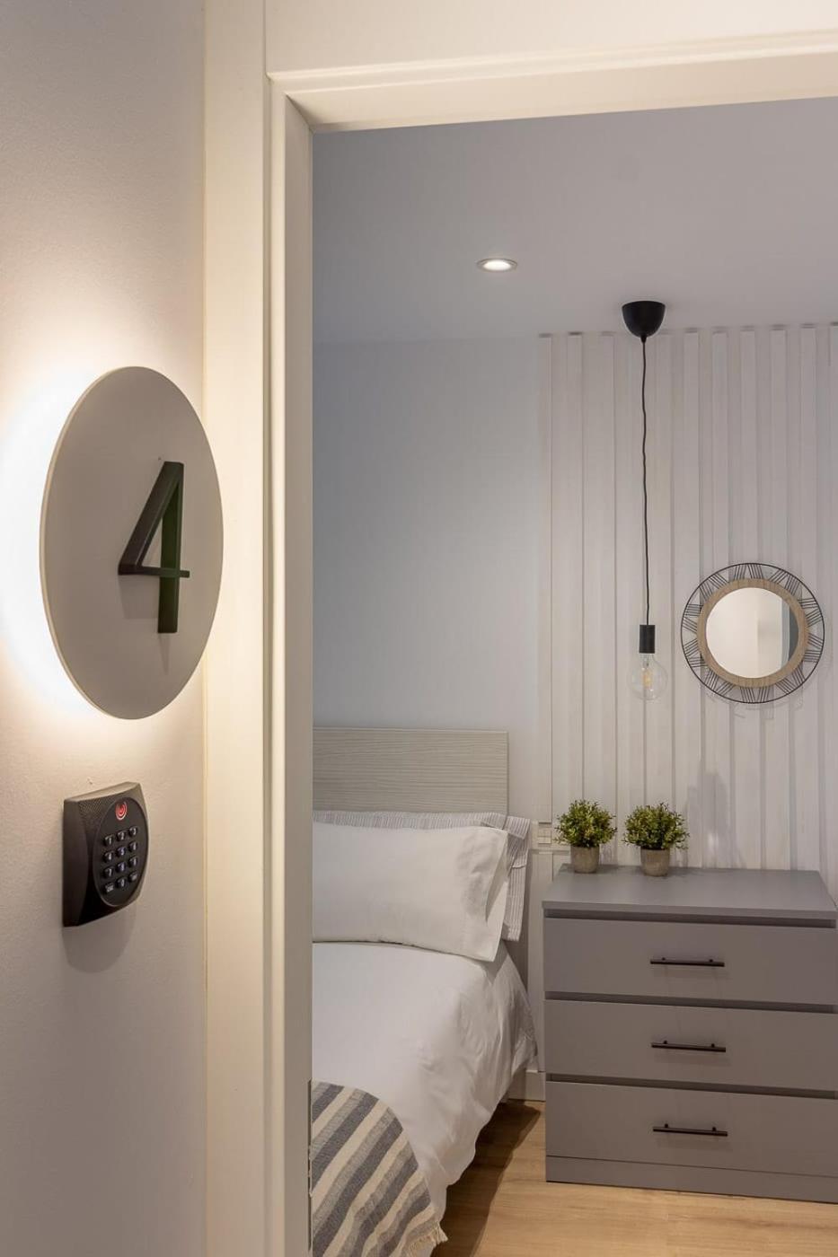 Room4You By Asturias Holidays Oviédo Exterior foto