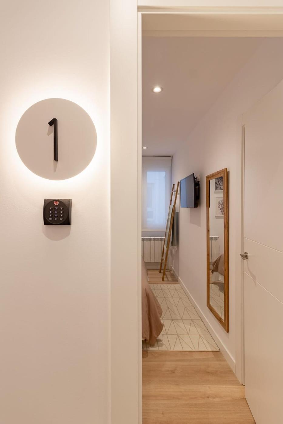 Room4You By Asturias Holidays Oviédo Exterior foto